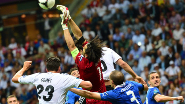 Italia se agranda y clasifica a la final