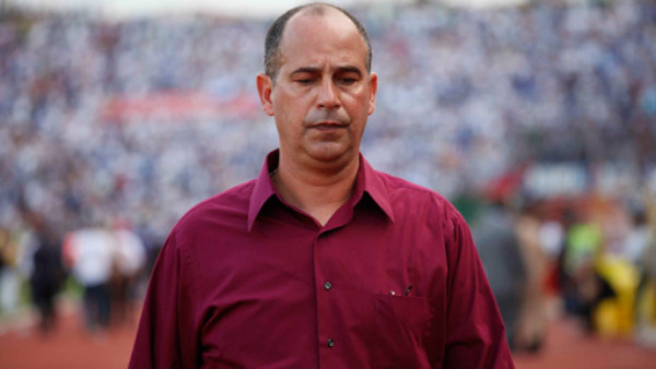 Stephen Hart renunció de Canadá tras ser eliminados por Honduras