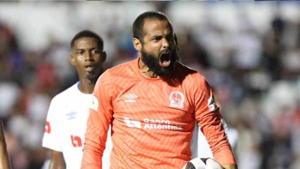 Eduardo Espinel, Menjívar y Pinto no sueltan la cima; así marchan las votaciones de los Premios DIEZ