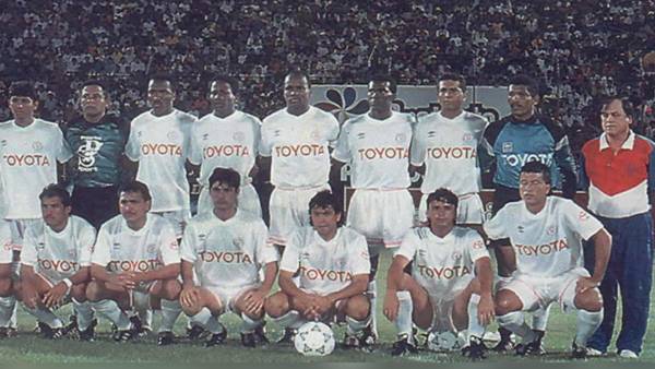 Chelato Uclés dirigió a Olimpia en tres décadas diferentes. Había sido el técnico más glorioso del club.