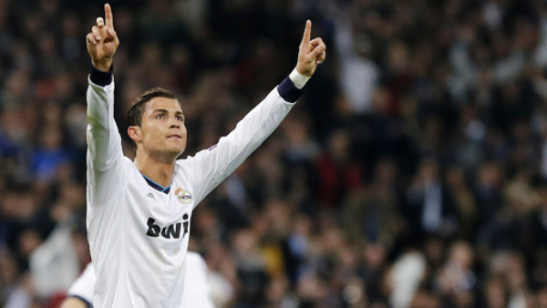 ¡Manchester United complica al Madrid!