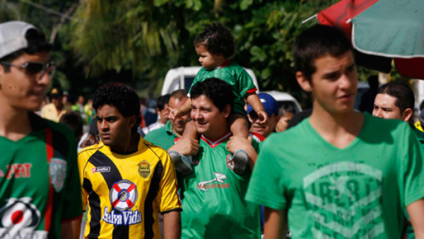 Ambiente del clásico sampedrano