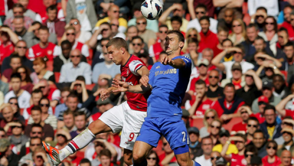 Fernando Torres y Mata fulminaron al Arsenal