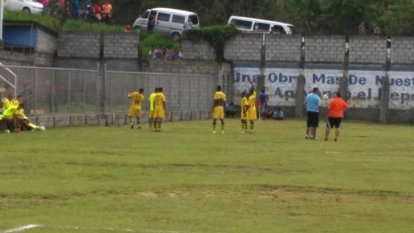 CURIOSO | Las imágenes que dejó la primera fecha del Ascenso en Honduras
