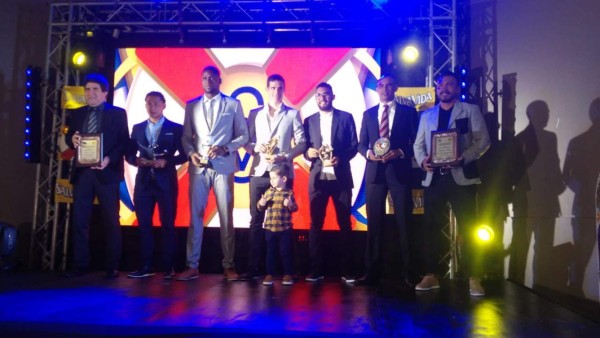 FOTOS: Así fue la premiación de los mejores de la temporada de la Liga Nacional