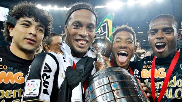 TOP: Nueve figuras que levantaron la Libertadores y la Champions League