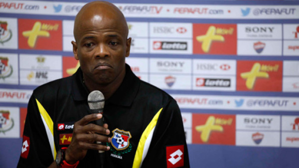 Julio Dely Valdés es suspendido y no dirigirá frente a Honduras