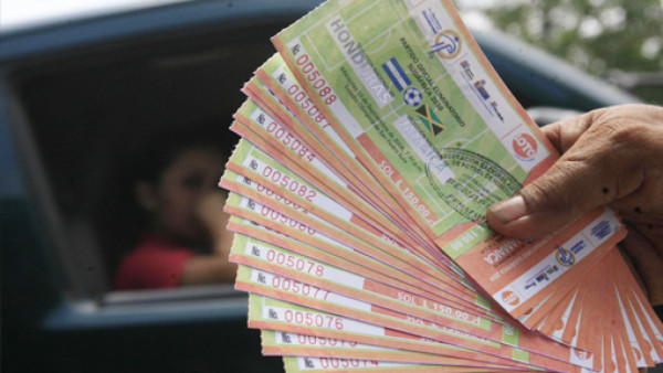25 mil boletos para el Honduras-Jamaica en el estadio Nacional