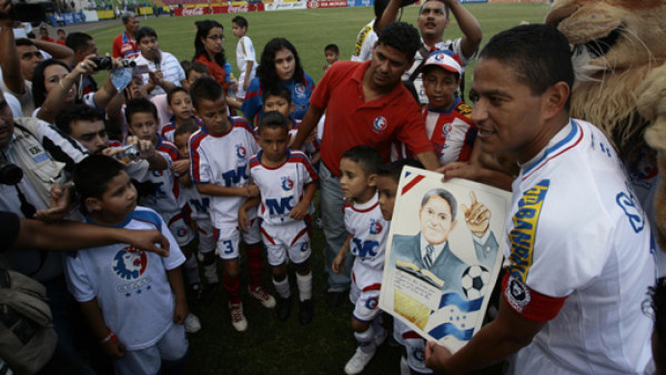 Mándale tu mensaje a Wilmer Velásquez