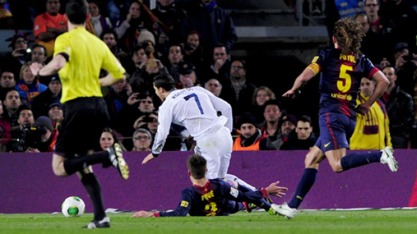 ¿Viste penal de Piqué contra Cristiano?