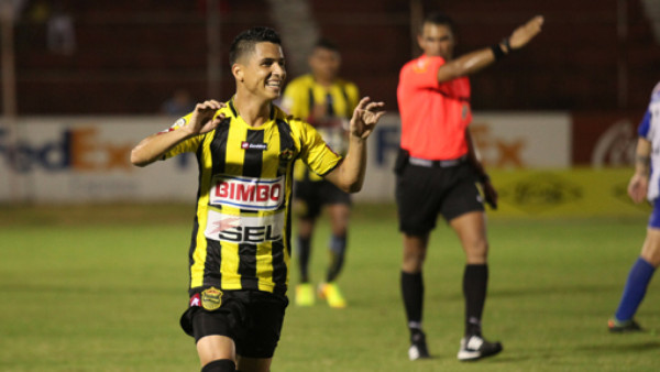 Real España derrota a Victoria y se pone en la cima del torneo Apertura