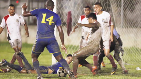 Angustiosa y polémica victoria del Honduras Progreso