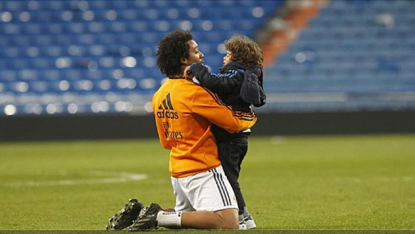 Afición del Atlético de Madrid realizó gritos racistas contra Marcelo