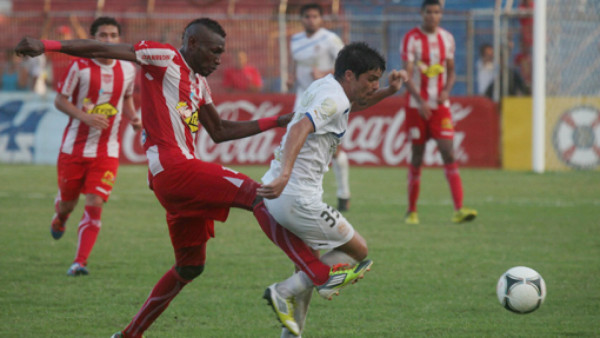 Olimpia a estrenarse en el Clausura