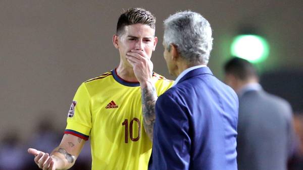 Reinaldo Rueda venía de una complicada etapa con Colombia, donde quedó fuera del Mundial de Qatar; entró en polémica con la figura James Rodríguez.