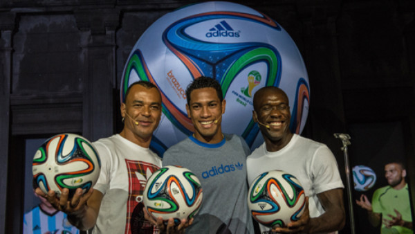 Diunsa presenta el balón oficial del Mundial 2014