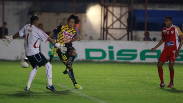 EN VIVO: Choloma empató y Vida remontó