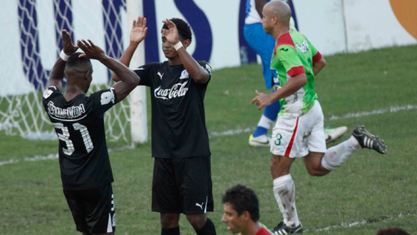 Olimpia le propina quinta paliza al Marathón