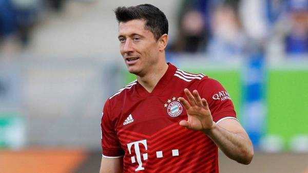 Lewandowski desea salir del Bayern Munich, pero el club no lo quiere dejar ir.