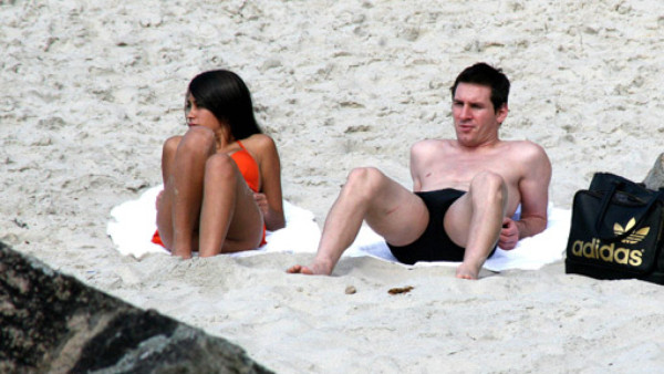 Messi vacaciona en las playas de Brasil