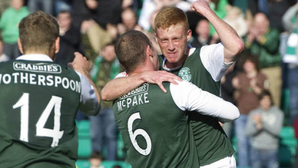 Jorge Claros, el jugador del partido en triunfo del Hibernian