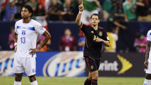 'Chicharito' le ganó a Carlo Costly como el más popular en Concacaf