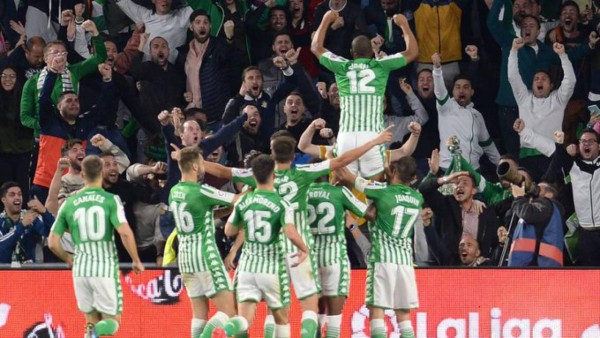 Festejo a lo Messi y exBarcelona goleó al Real Madrid en el batacazo del Betis en el Villamarín&nbsp;&nbsp;
