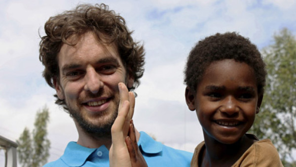 Pau Gasol da ánimos a los españoles