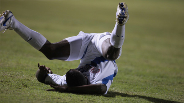 Olimpia sufrió, pero está en semifinales