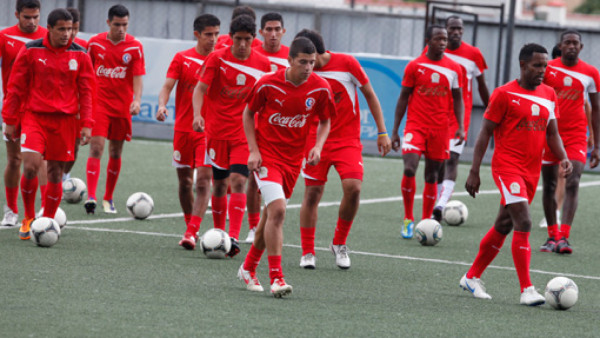 Olimpia no se rejala y apenas llegó de Olanchito se fue a entrenar