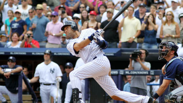 Derek Jeter hace historia con su hit 3000