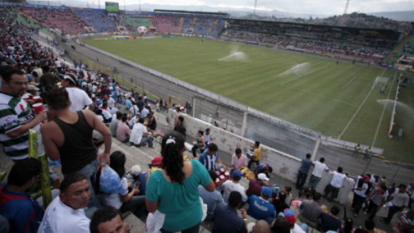Palco y sombra, agotados para el Honduras-Jamaica