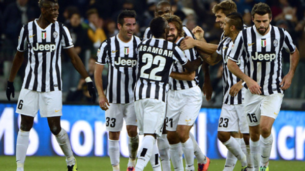 Juventus goleó al Nápoles y acecha a la Roma