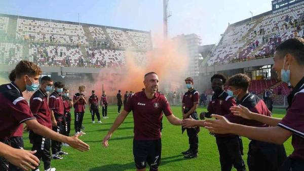 Salernitana ocupa el último lugar actualmente en la Liga de Italia.