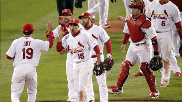 Cardenales pegan primero contra Ranger en primer juego de Serie Mundial