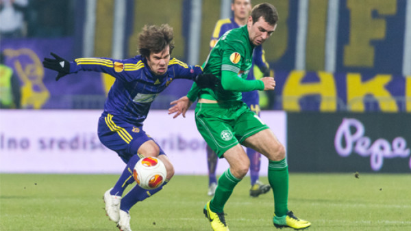 Wigan y Roger Espinoza quedan fuera de Europa League