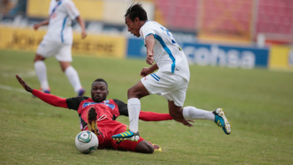 De Souza salva al Olimpia de otra derrota