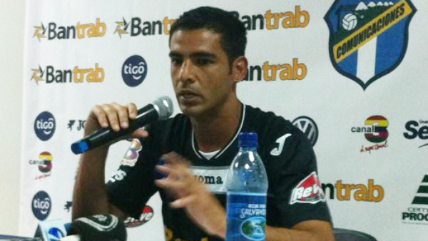 Tico se disculpó luego de decir que retrocedió al llegar y jugar en Guatemala