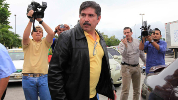 Mexicano Pepe Treviño ya está en Honduras para dirigir al Real España