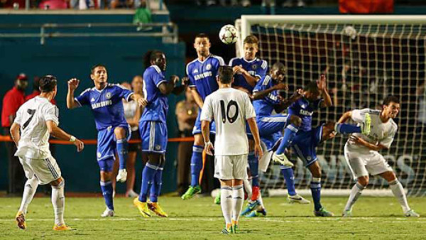 Real Madrid vence al Chelsea de Mourinho