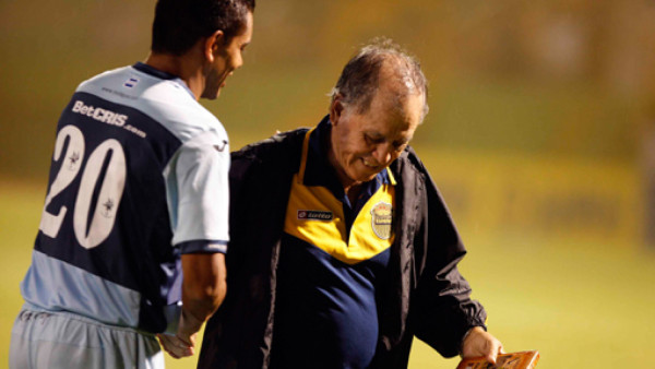 El inconformismo de Chelato Uclés en Real España