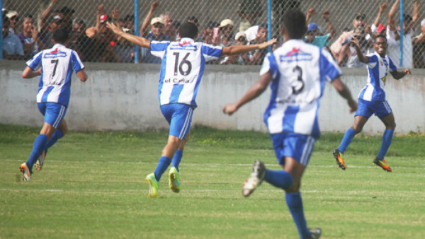 Víctor Arzú ha vuelto a sus mejores días en Victoria