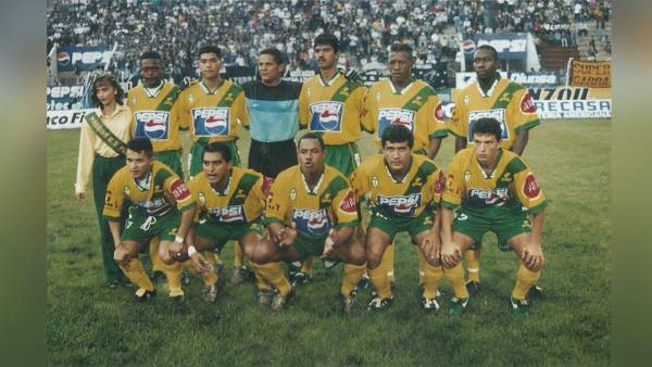 Federal fue eliminado en semifinales a manos de Olimpia en el torneo Clausura 1999-2000. El global final fue de 5-0 a favor de los leones.