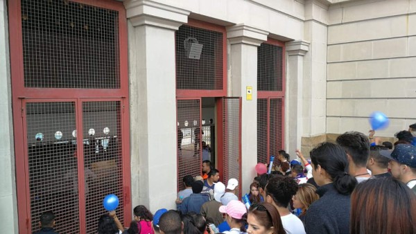 Hondureños en Barcelona: De la ilusión a la frustración por ver a la selección de Honduras