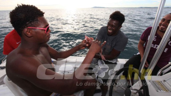 Las 10 fotos más locas de Edgar Álvarez fuera de las canchas