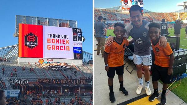 Roger Espinoza se tomó una foto con los hijos de Boniek García previo al inicio del partido. Foto: Houston Dynamo.
