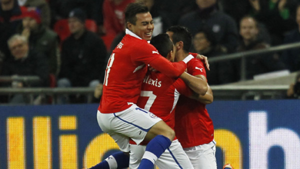 Chile sorprende y derrota a Inglaterra en Wembley