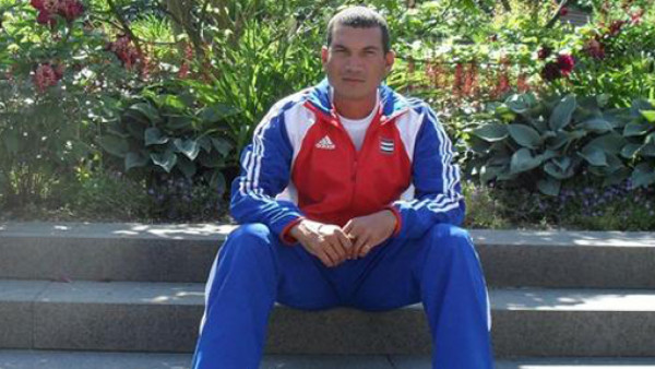 Alexander González, intenta revolucionar el fútbol cubano