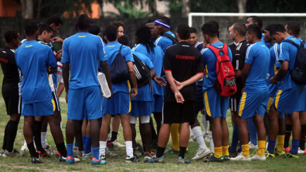 Victoria se va a huelga por falta de pago