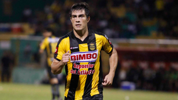 Jonatan Hansen es la pieza más regular del Real España